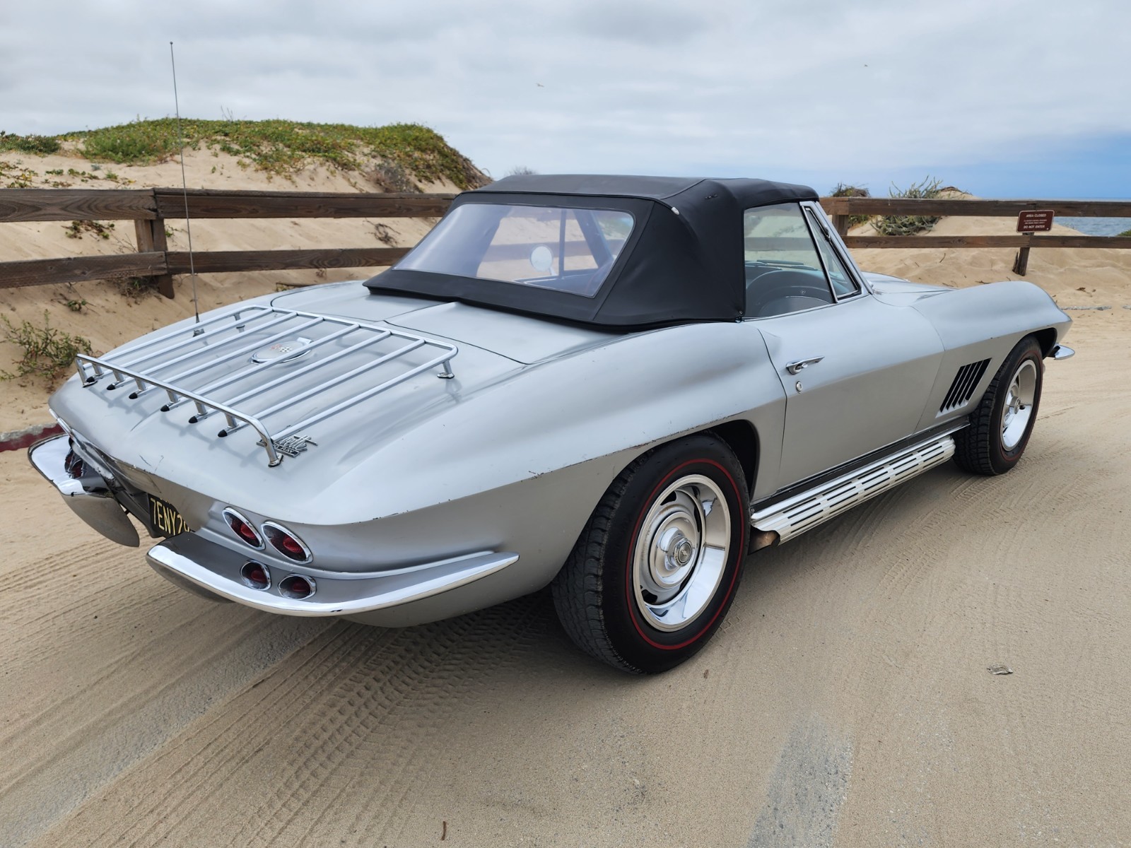 Chevrolet-Corvette-1967-Convertible-2