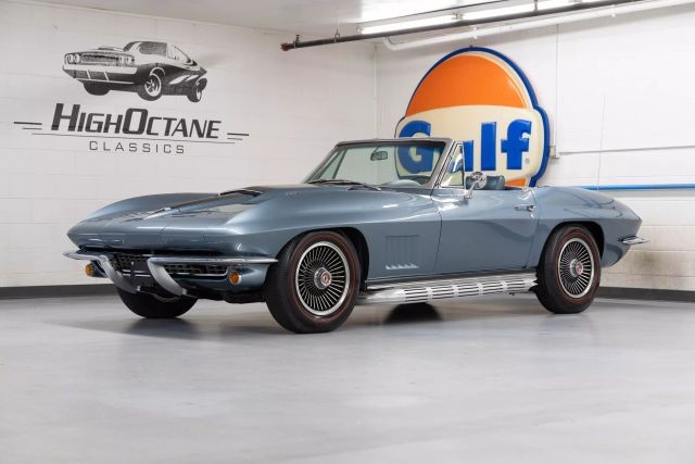 Chevrolet-Corvette-1967-Convertible-2