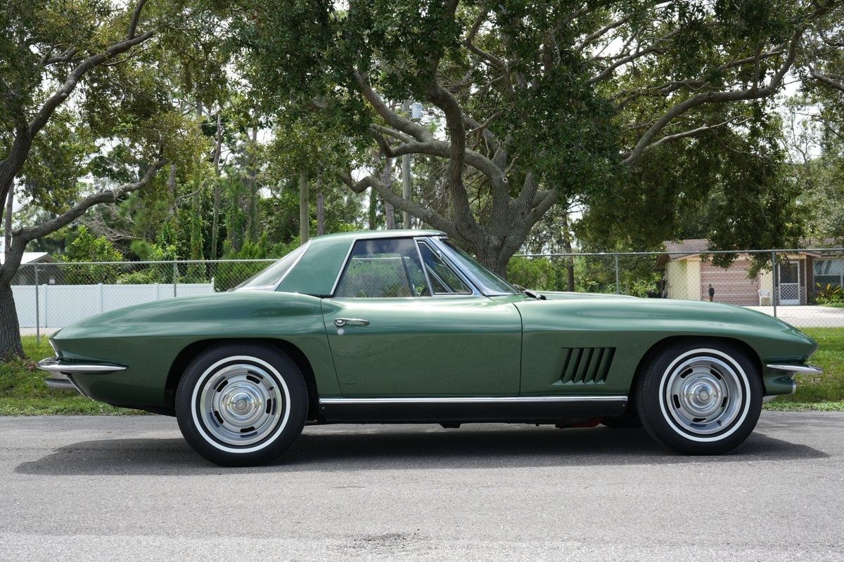 Chevrolet-Corvette-1967-Convertible-20