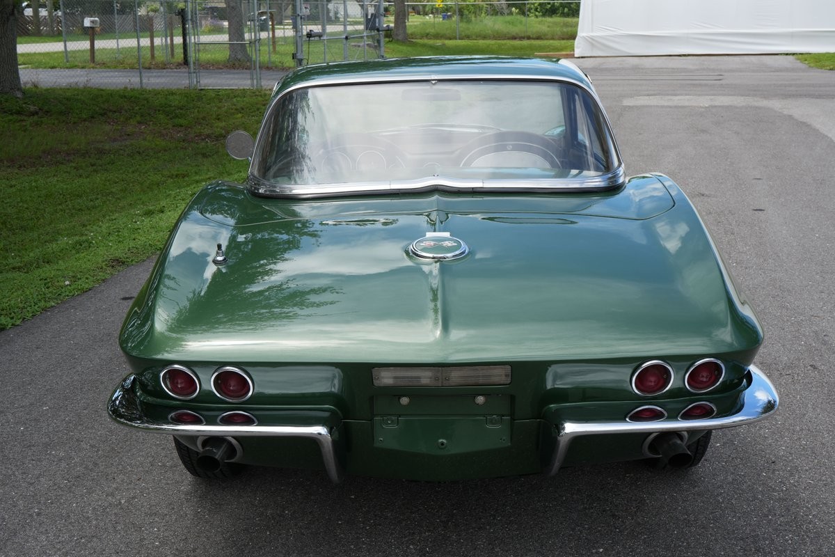 Chevrolet-Corvette-1967-Convertible-24