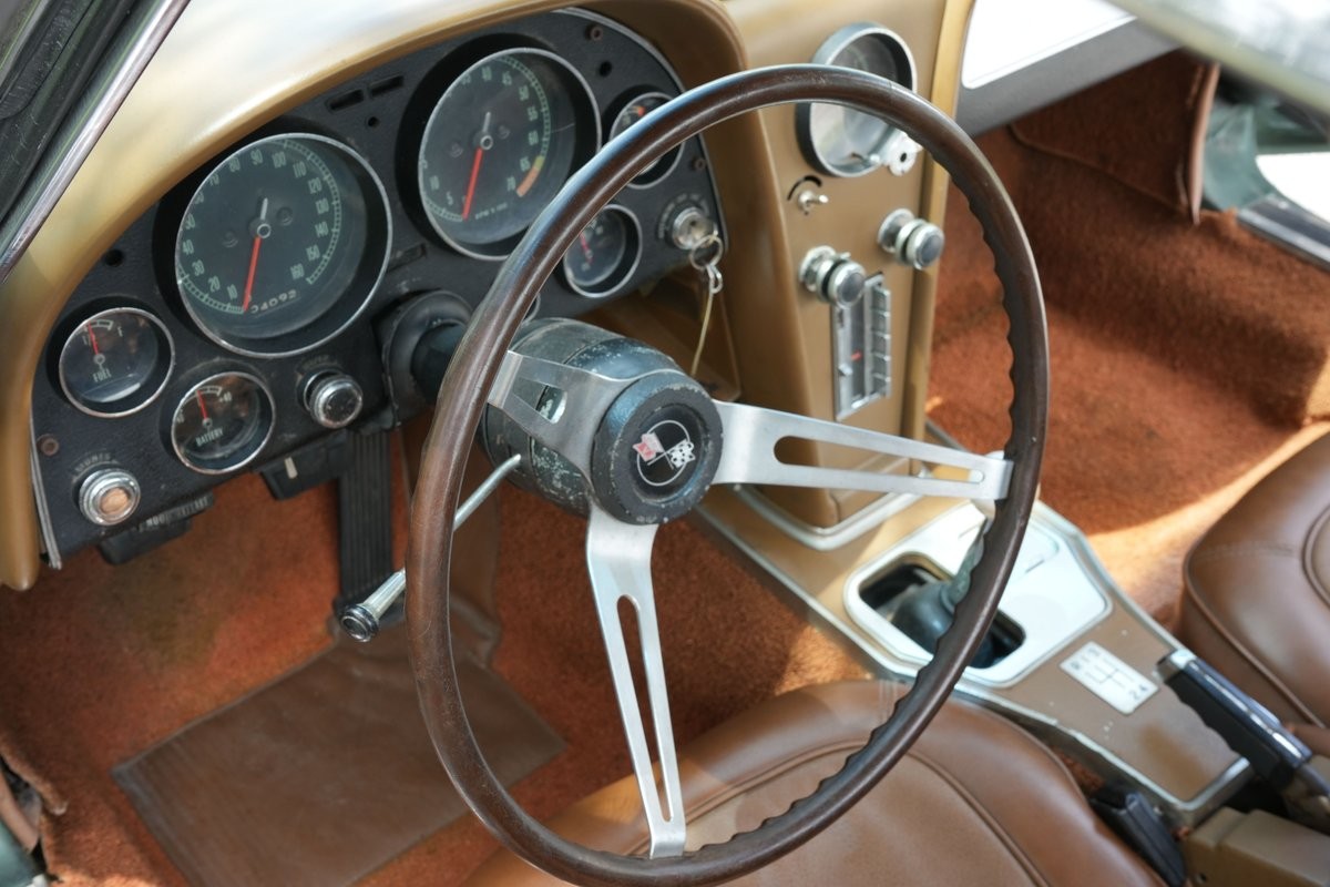 Chevrolet-Corvette-1967-Convertible-26