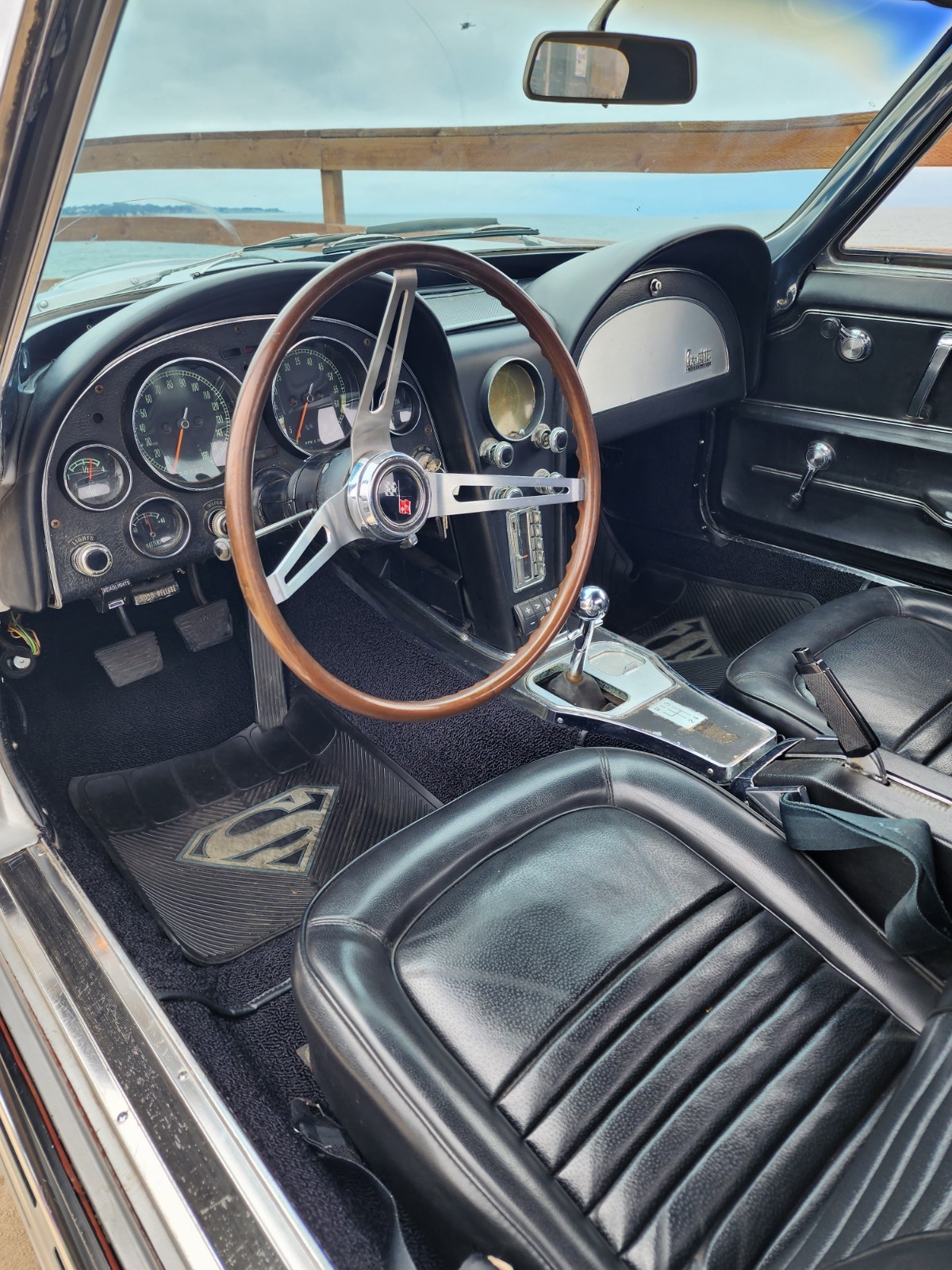 Chevrolet-Corvette-1967-Convertible-3