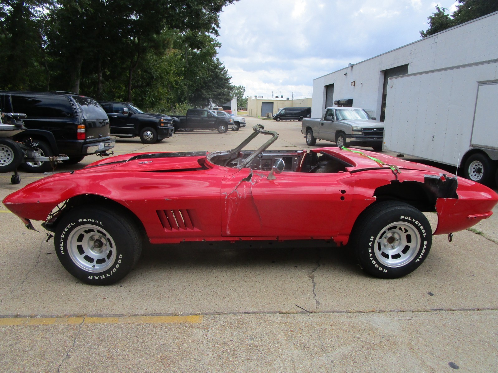 Chevrolet-Corvette-1967-Convertible-3