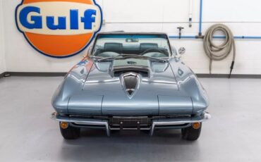 Chevrolet-Corvette-1967-Convertible-3