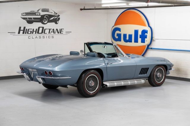 Chevrolet-Corvette-1967-Convertible-32