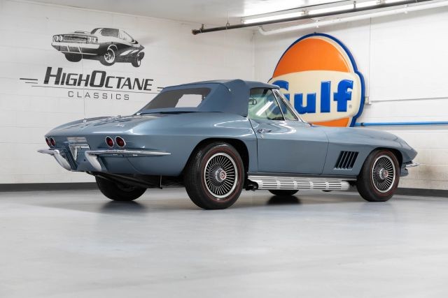 Chevrolet-Corvette-1967-Convertible-37