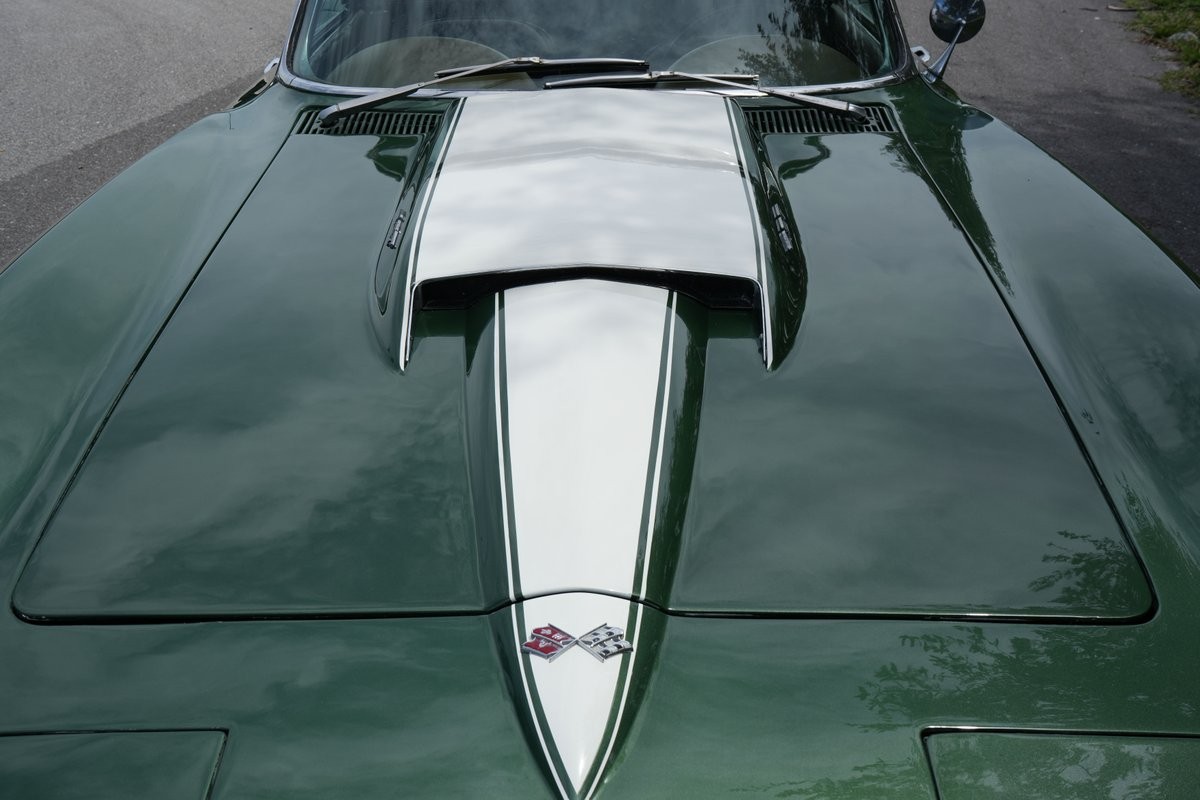 Chevrolet-Corvette-1967-Convertible-4