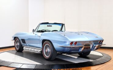 Chevrolet-Corvette-1967-Convertible-4
