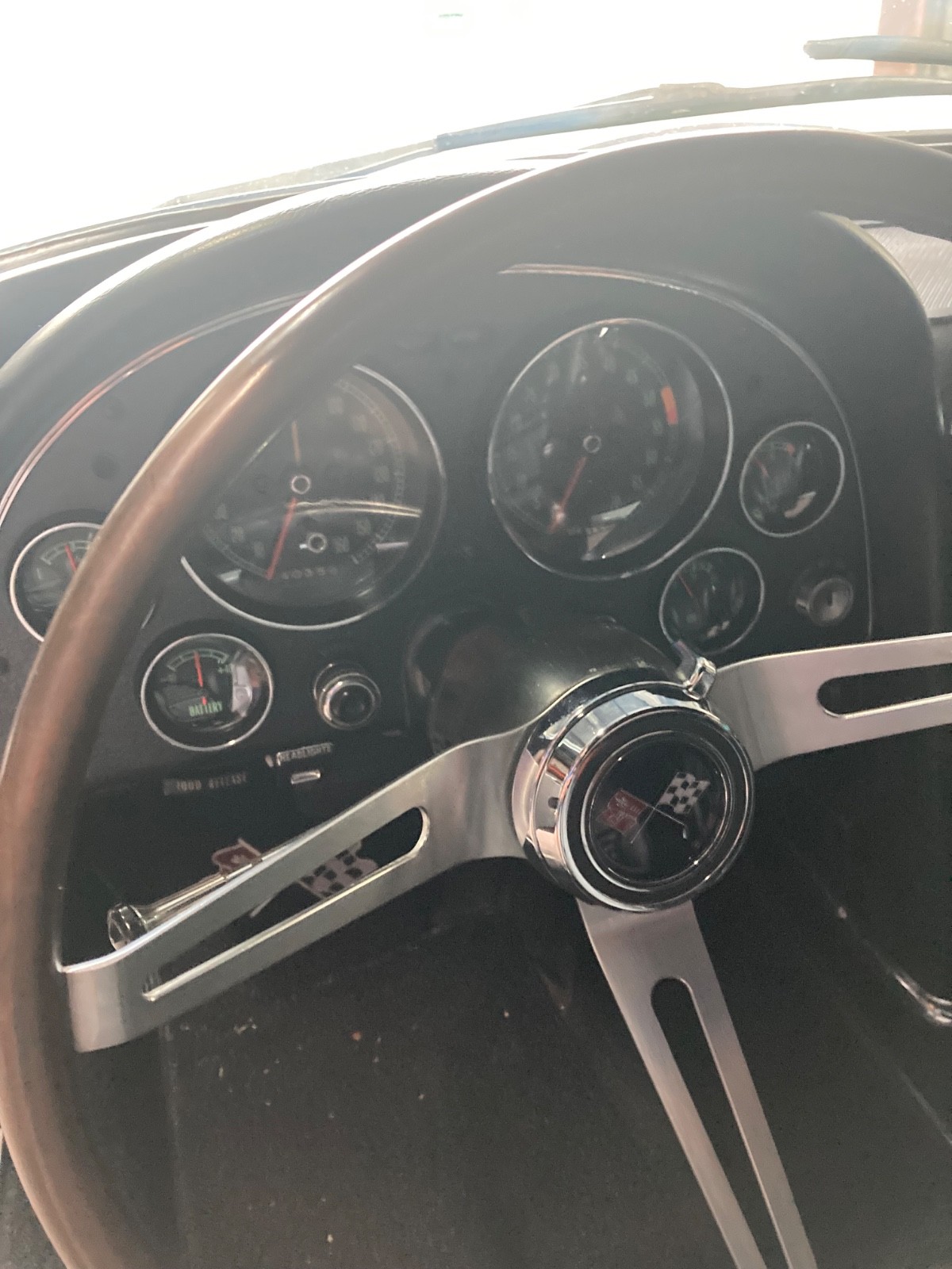 Chevrolet-Corvette-1967-Convertible-4
