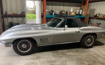 Chevrolet-Corvette-1967-Convertible-6