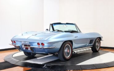 Chevrolet-Corvette-1967-Convertible-8