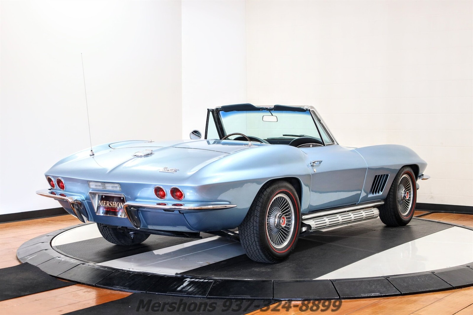 Chevrolet-Corvette-1967-Convertible-8