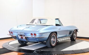 Chevrolet-Corvette-1967-Convertible-9