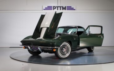 Chevrolet-Corvette-1967-Coupe-1