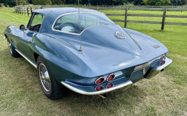 Chevrolet-Corvette-1967-Coupe-1