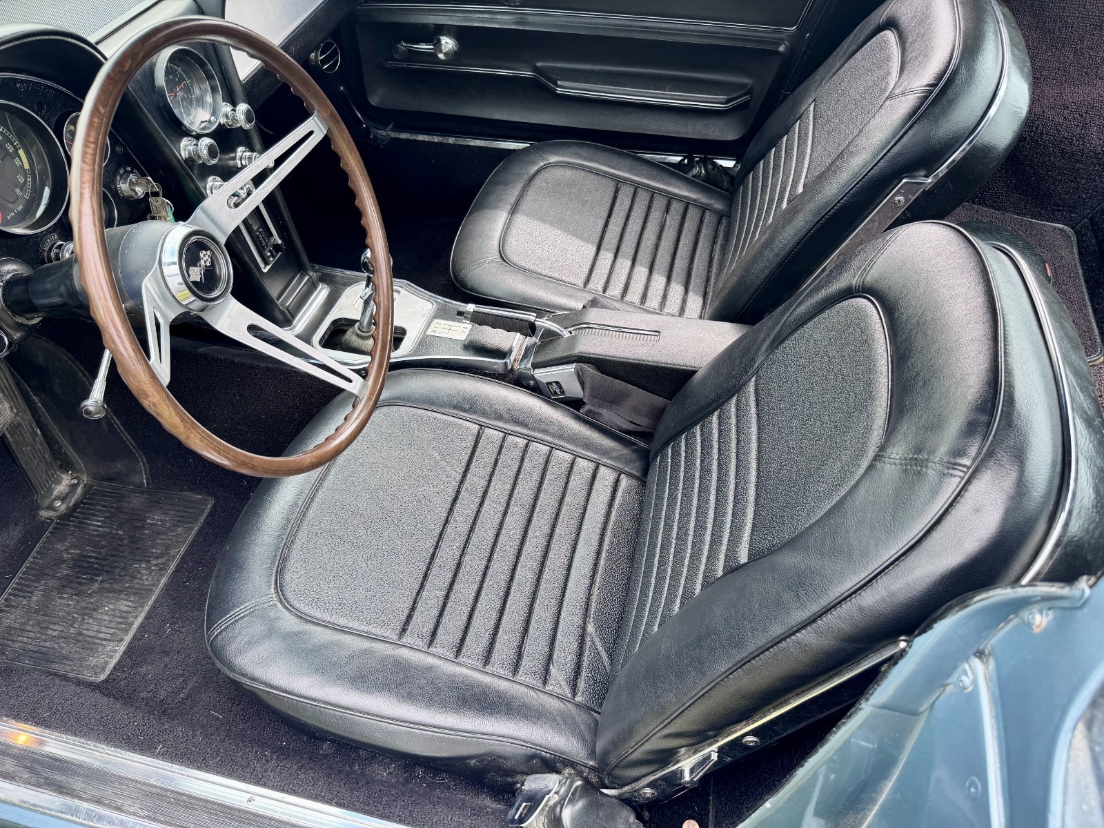 Chevrolet-Corvette-1967-Coupe-11