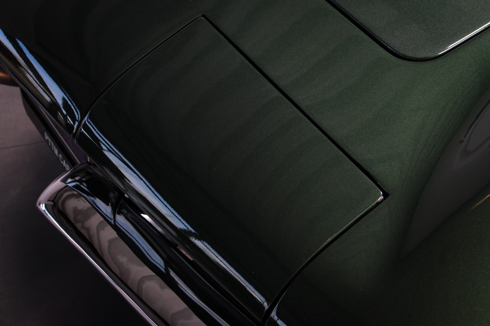 Chevrolet-Corvette-1967-Coupe-12