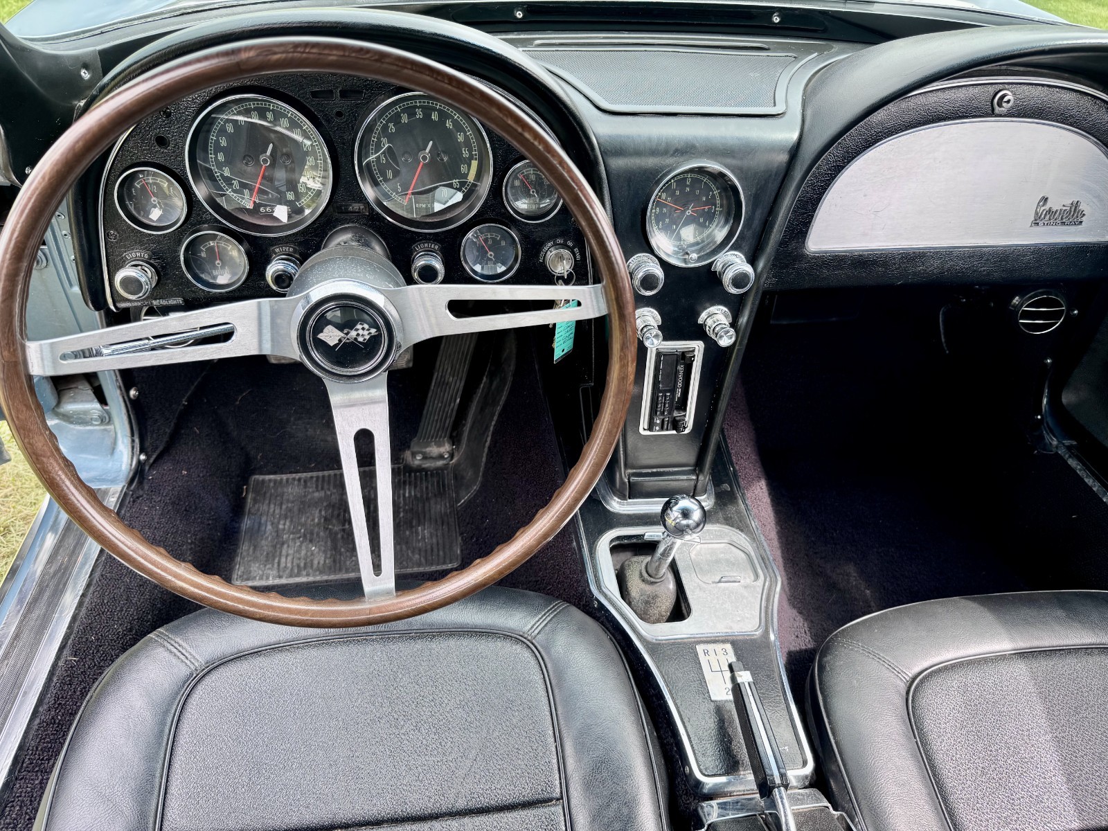 Chevrolet-Corvette-1967-Coupe-16
