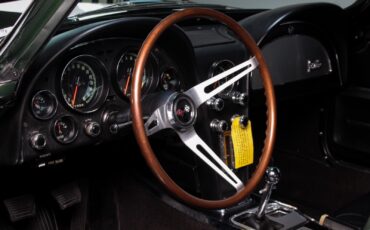 Chevrolet-Corvette-1967-Coupe-27