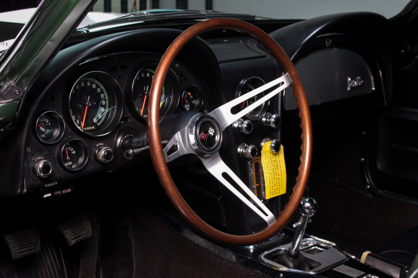 Chevrolet-Corvette-1967-Coupe-27
