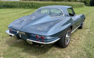 Chevrolet-Corvette-1967-Coupe-3