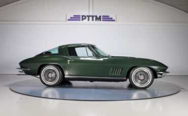 Chevrolet-Corvette-1967-Coupe-6