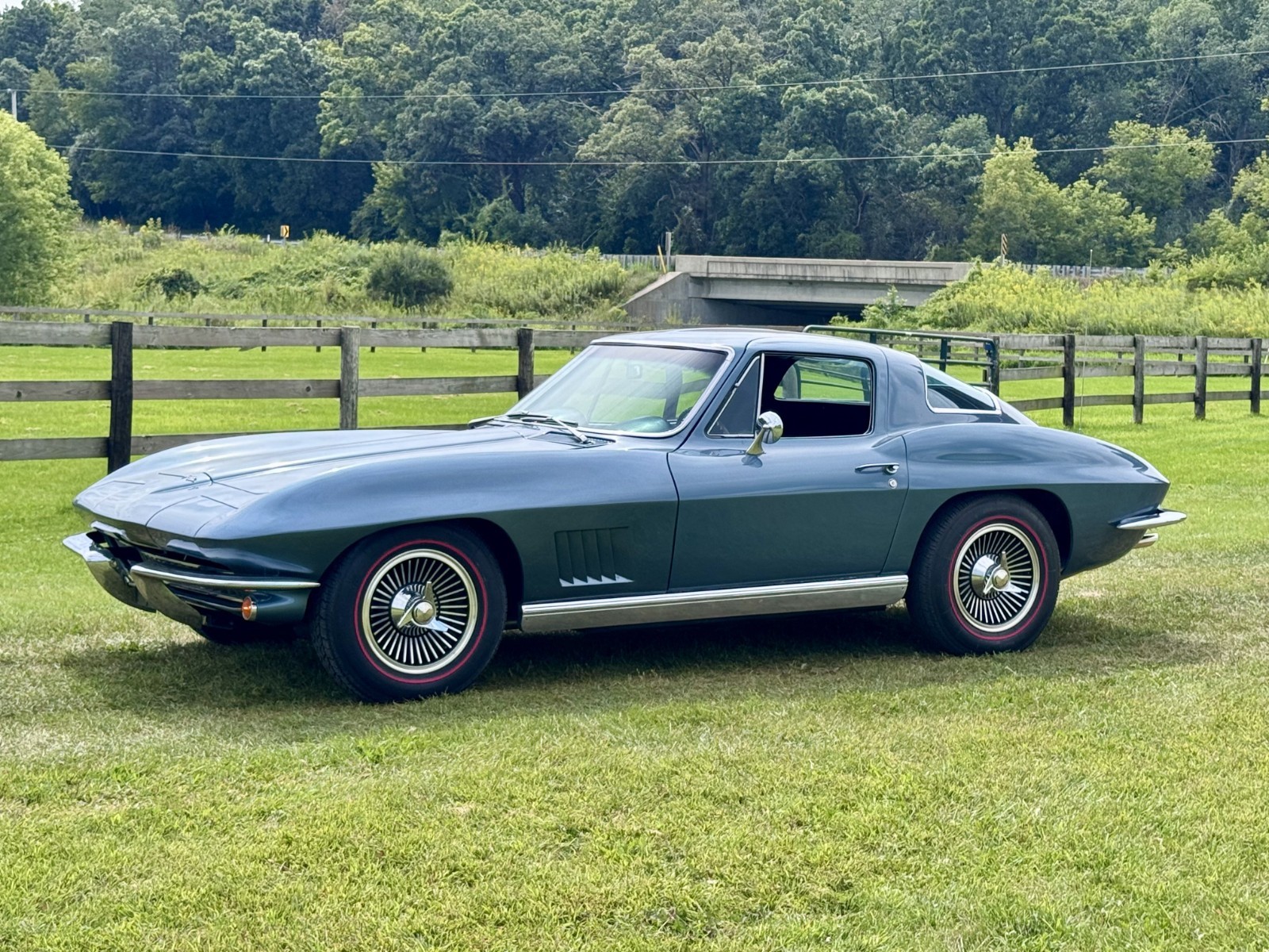 Chevrolet-Corvette-1967-Coupe-7