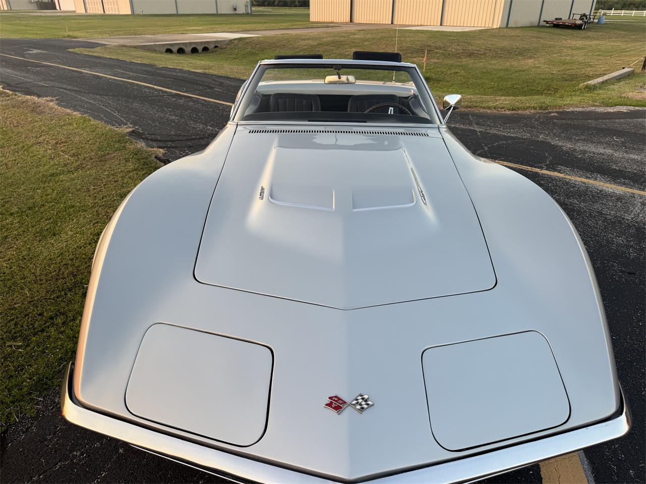 Chevrolet-Corvette-1968-Silver-Black-2