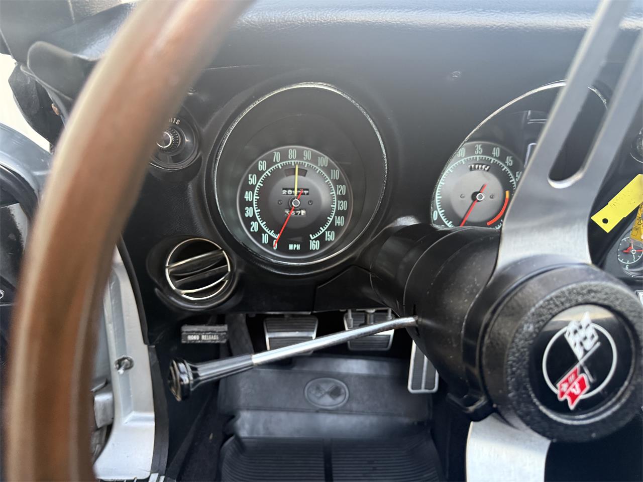 Chevrolet-Corvette-1968-Silver-Black-25