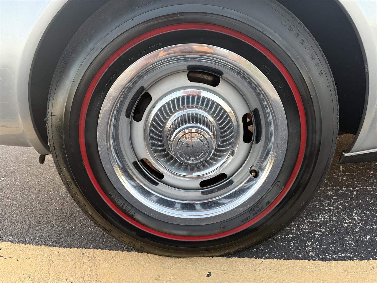 Chevrolet-Corvette-1968-Silver-Black-38