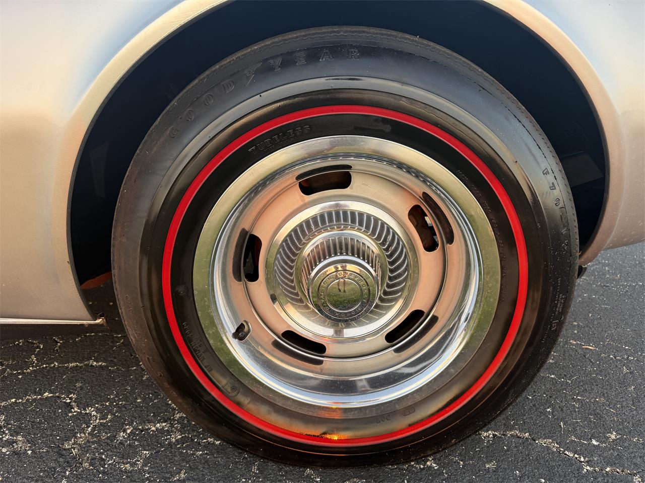 Chevrolet-Corvette-1968-Silver-Black-39