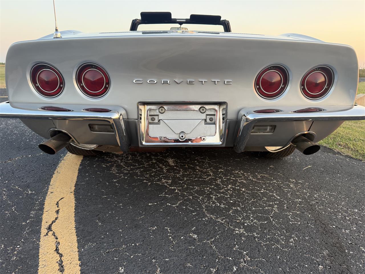 Chevrolet-Corvette-1968-Silver-Black-9