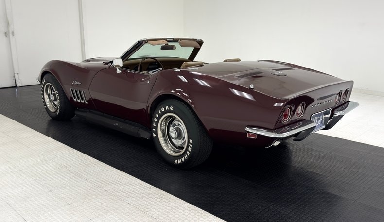 Chevrolet-Corvette-1969-Burgundy-Poly-Saddle-8