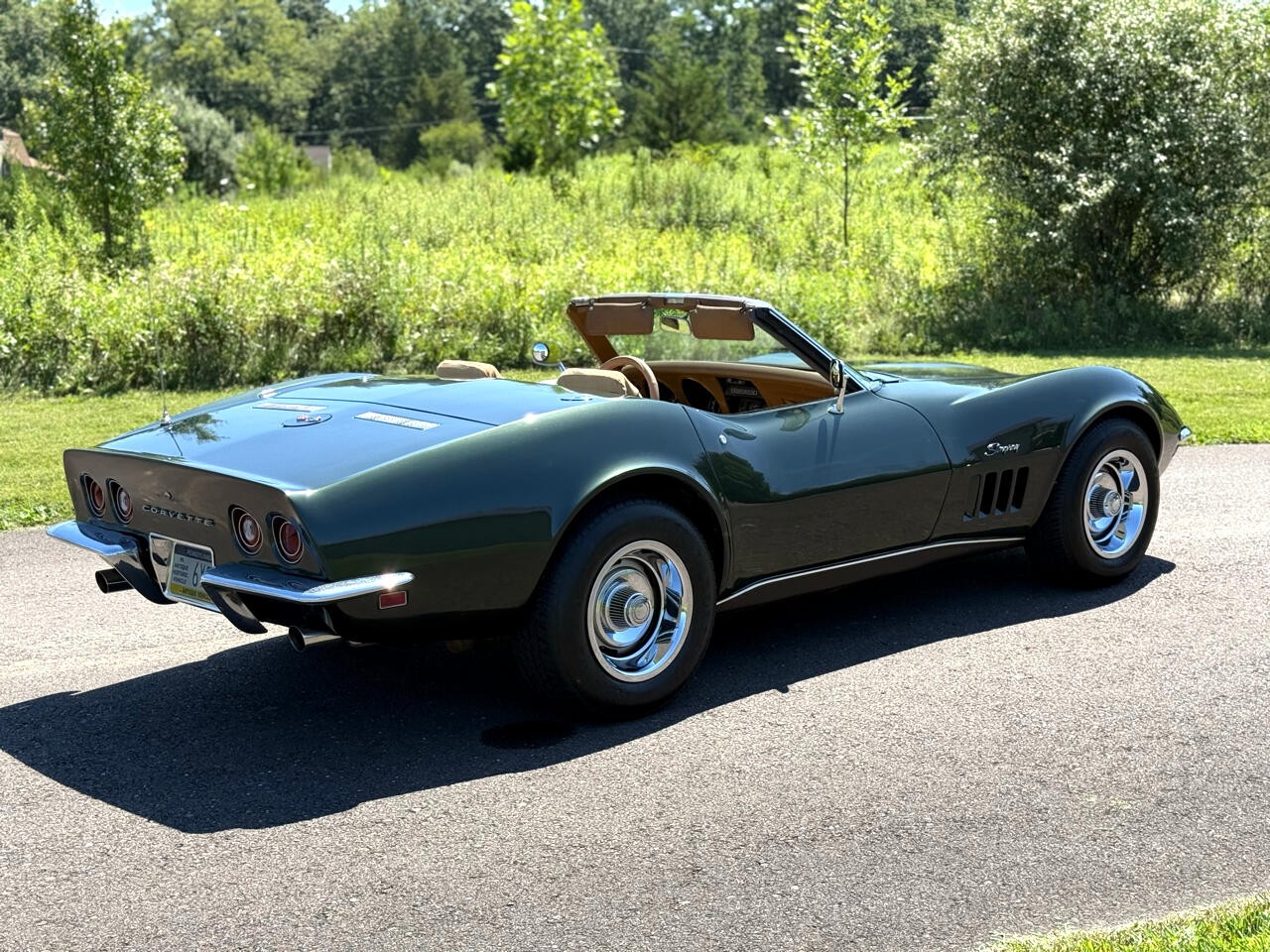 Chevrolet-Corvette-1969-Convertible-1