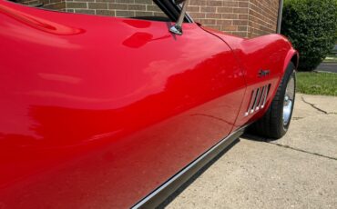 Chevrolet-Corvette-1969-Convertible-10