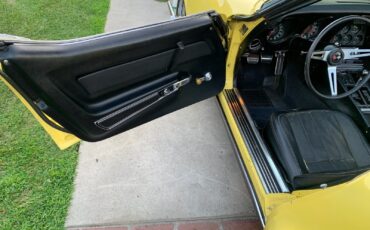 Chevrolet-Corvette-1969-Convertible-19
