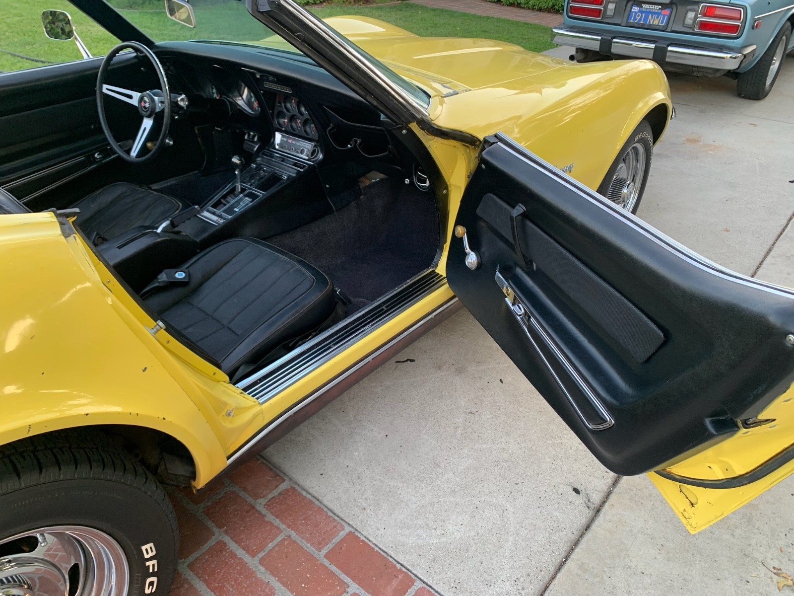 Chevrolet-Corvette-1969-Convertible-25
