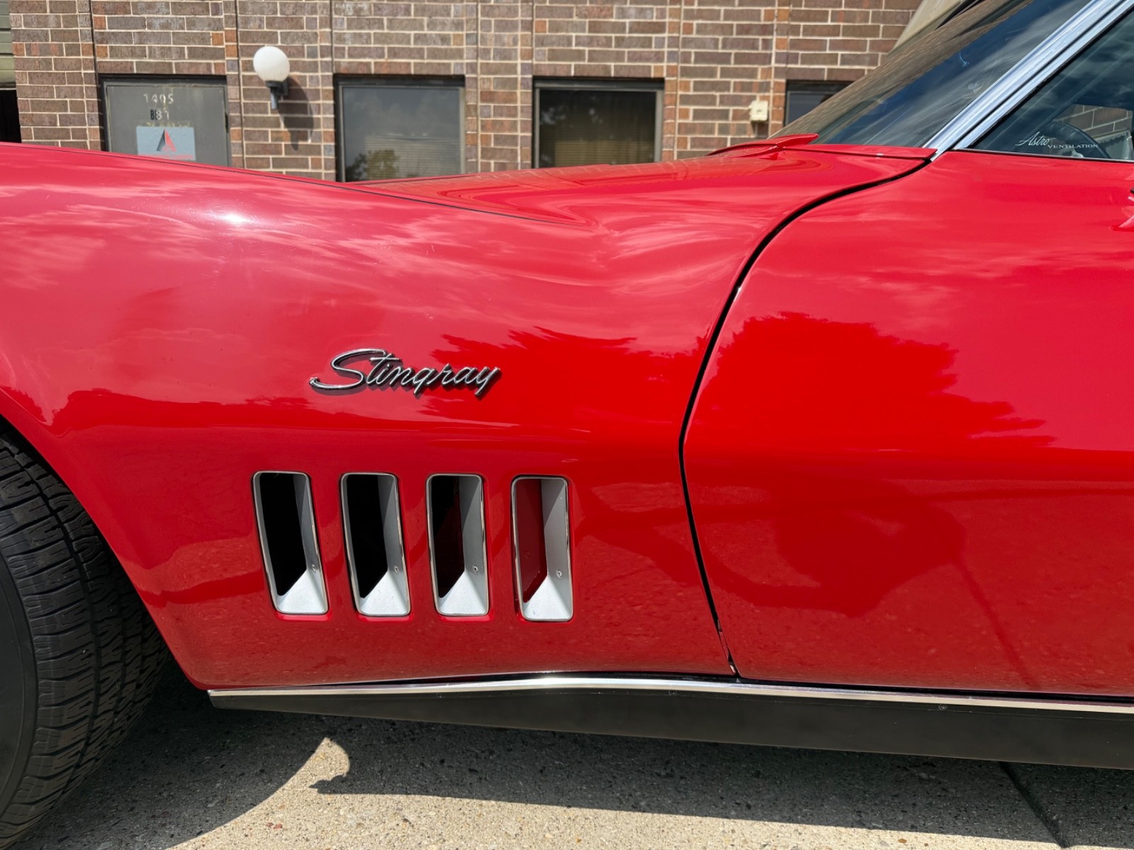 Chevrolet-Corvette-1969-Convertible-5
