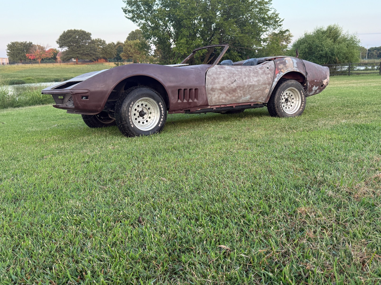 Chevrolet-Corvette-1969-Convertible-6