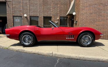Chevrolet-Corvette-1969-Convertible-9