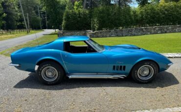 Chevrolet-Corvette-1969-Coupe-1