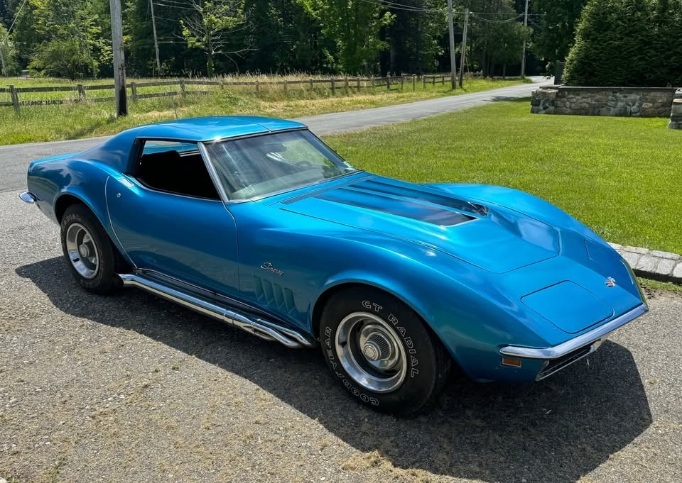 Chevrolet-Corvette-1969-Coupe