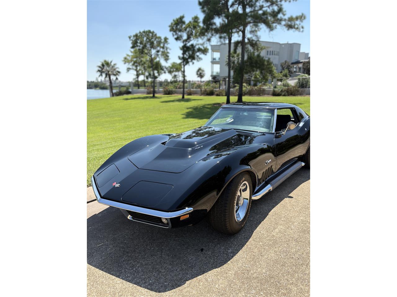 Chevrolet-Corvette-1969-Tuxedo-Black-Black-1