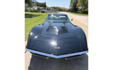Chevrolet-Corvette-1969-Tuxedo-Black-Black-2