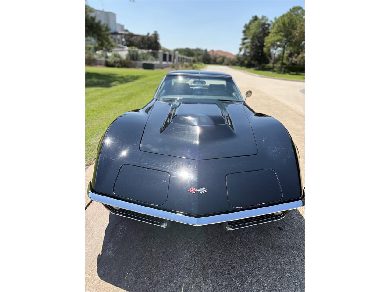 Chevrolet-Corvette-1969-Tuxedo-Black-Black-2
