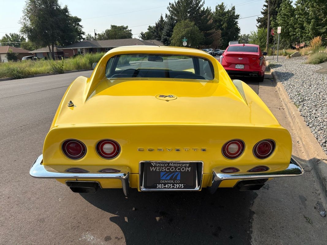 Chevrolet-Corvette-1970-25