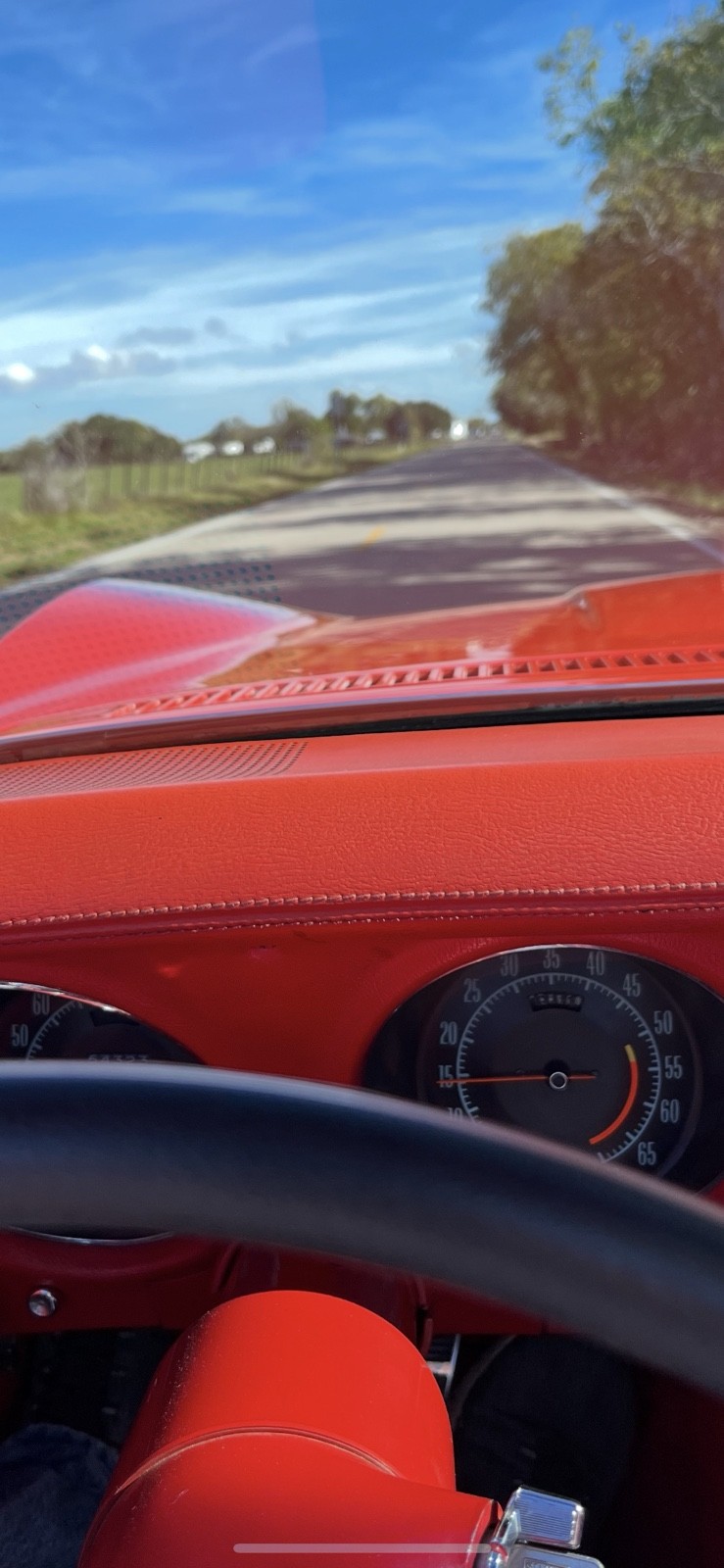Chevrolet-Corvette-1970-Convertible-7