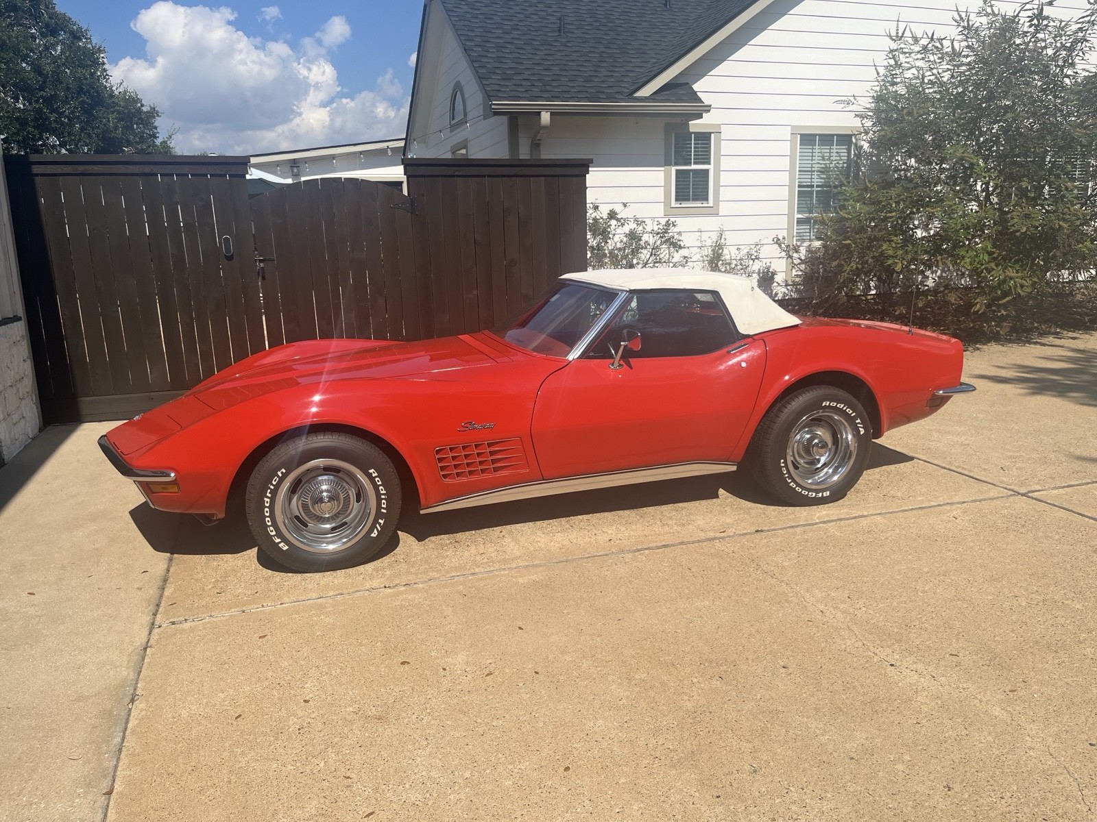 Chevrolet-Corvette-1970-Convertible-9