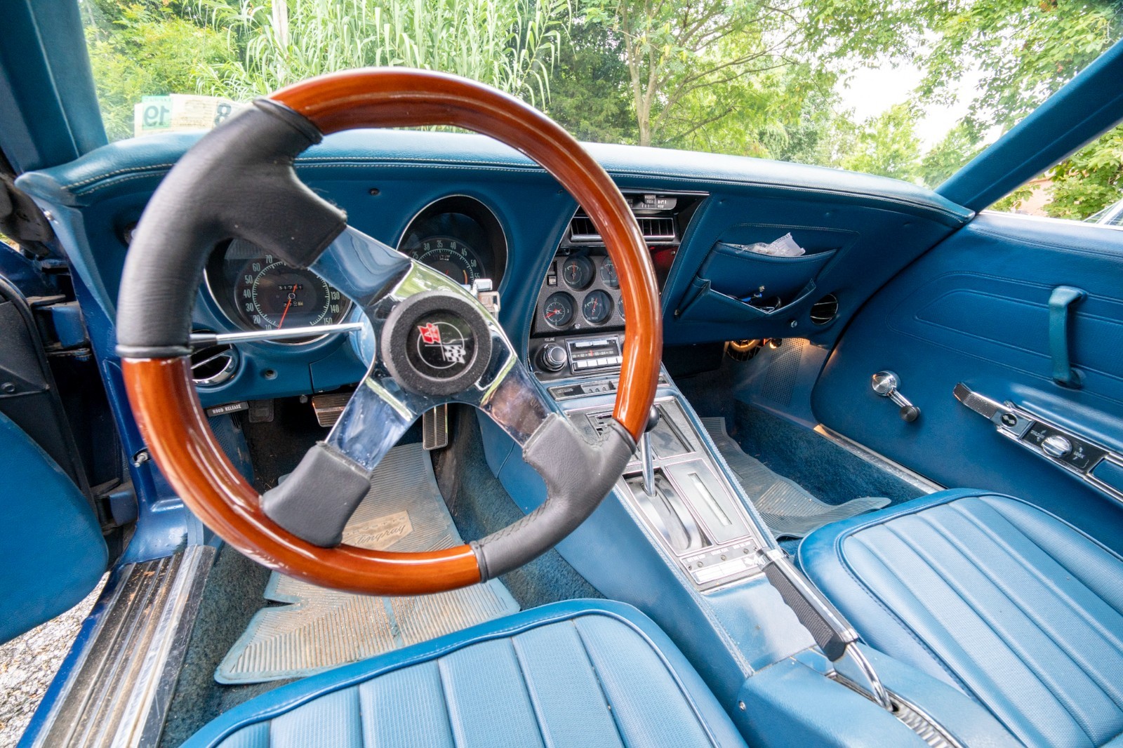 Chevrolet-Corvette-1971-Coupe-11