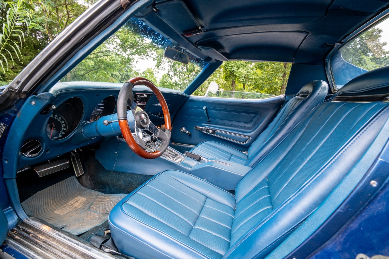 Chevrolet-Corvette-1971-Coupe-9